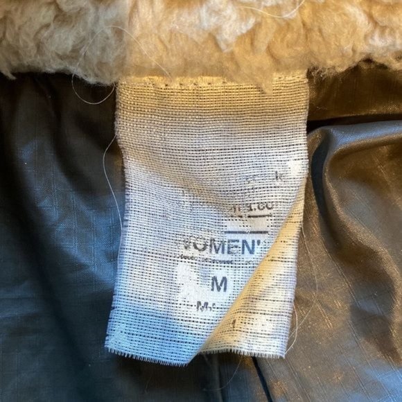 Patagonia Los Lobos Reversible Vest: Size Medium - Picture 11 of 11